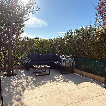 Clos Fontaine House With Garden Pool Ferienhaus
